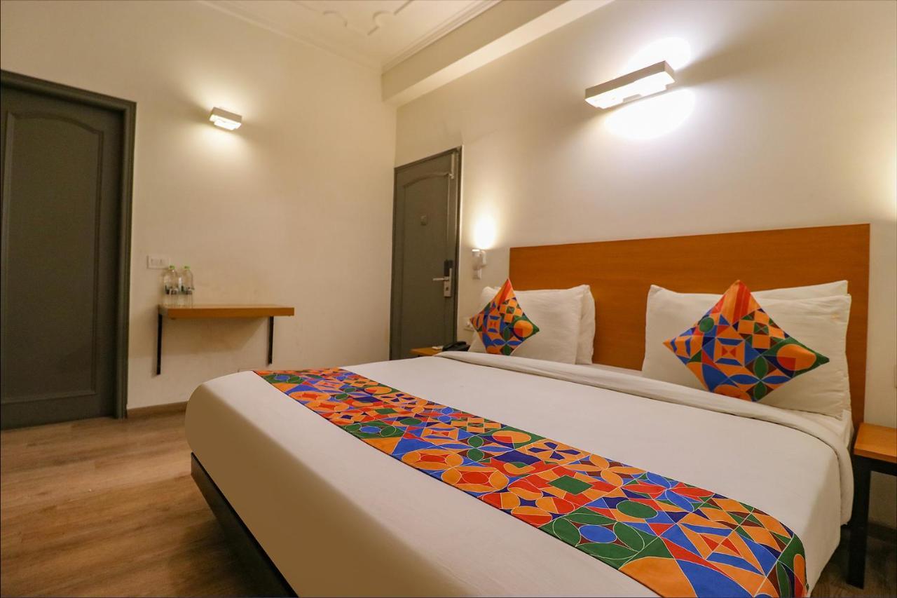 Fabhotel Lord Inn Нью-Дели Экстерьер фото